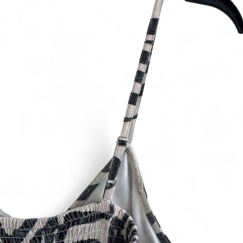 Sincerely Jules Black and White Abstract Maxi Dress - Picture 4 of 6